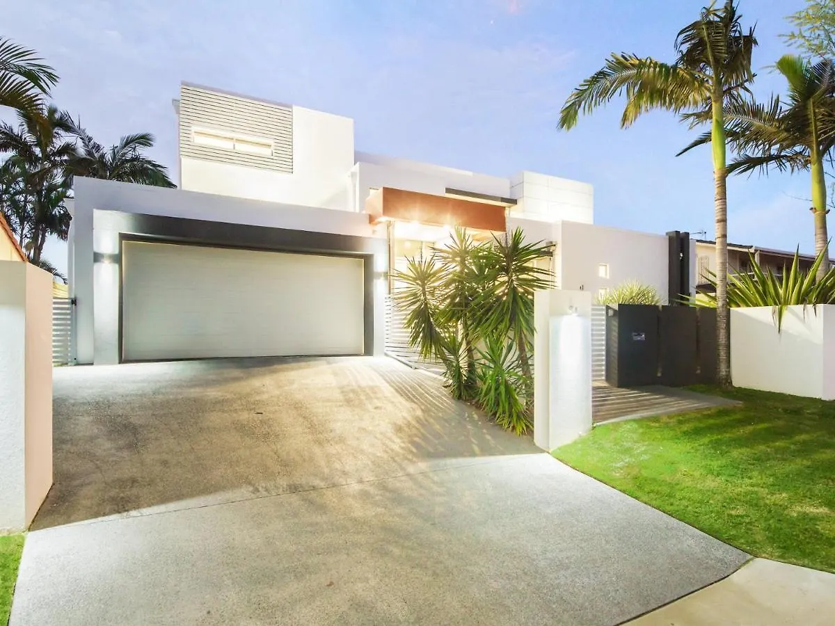 Luxico The Grand Villa Gold Coast 0*,  Australia