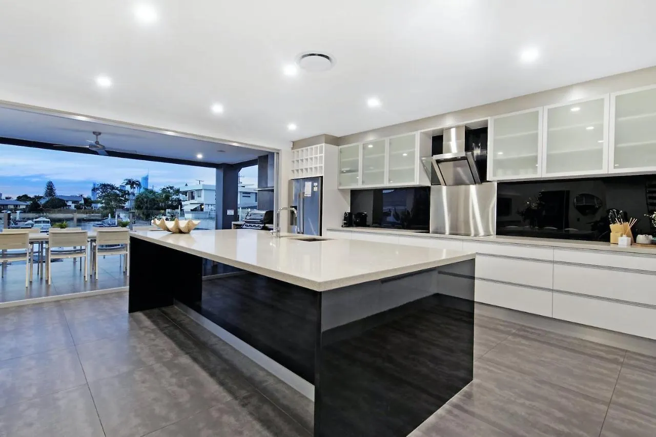 Luxico The Grand Villa Gold Coast 0*,