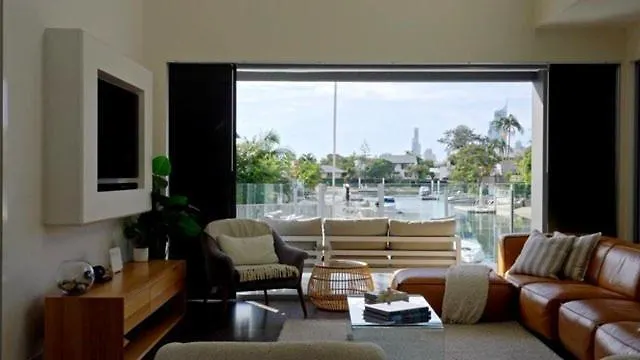 Luxico The Grand Villa Gold Coast 0*,  Australia